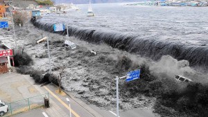 Obří vlnu tsunami neměly hráze šanci zastavit